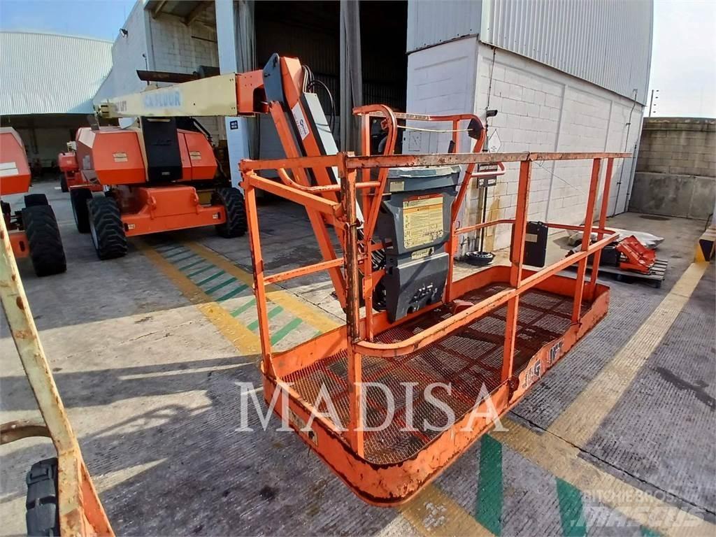JLG 800 AJ Nacelles articulées