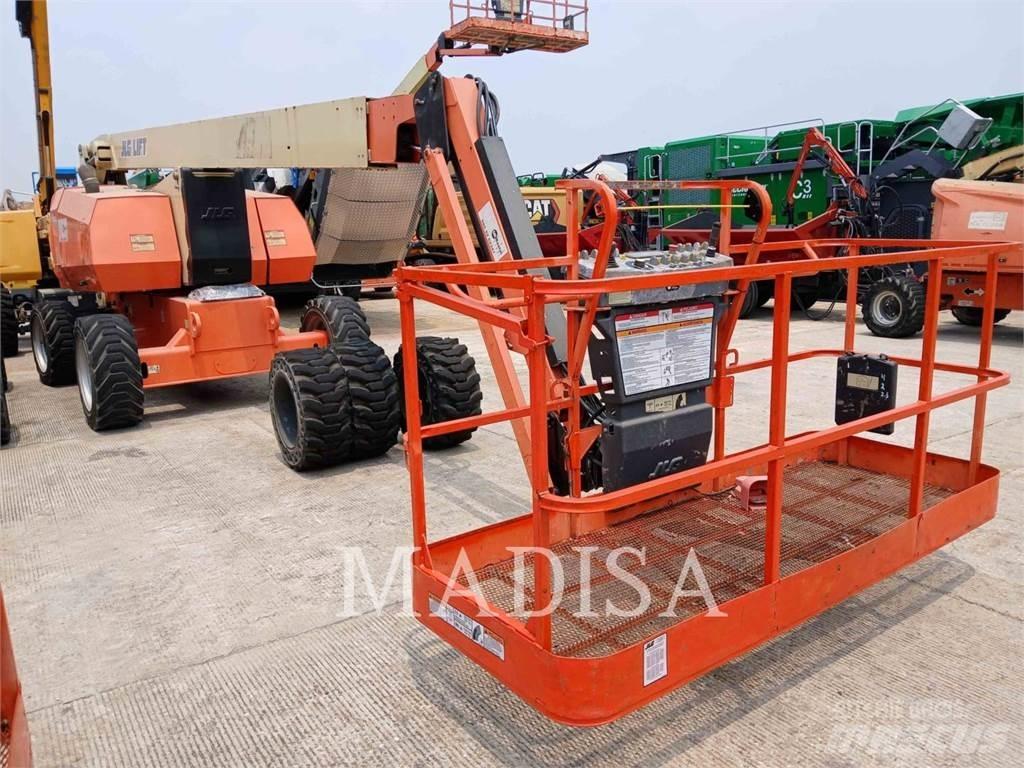 JLG 800 AJ Nacelles articulées