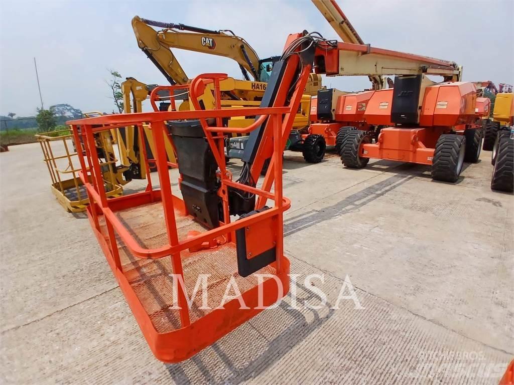 JLG 800AJ Nacelles articulées