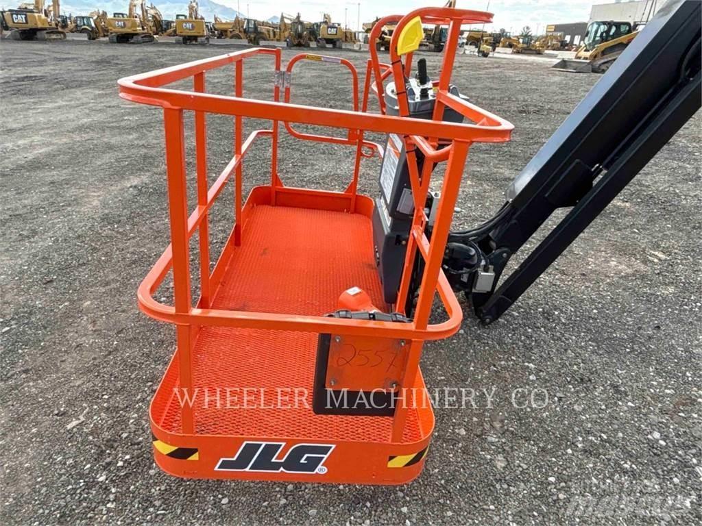 JLG 860SJ Nacelles articulées