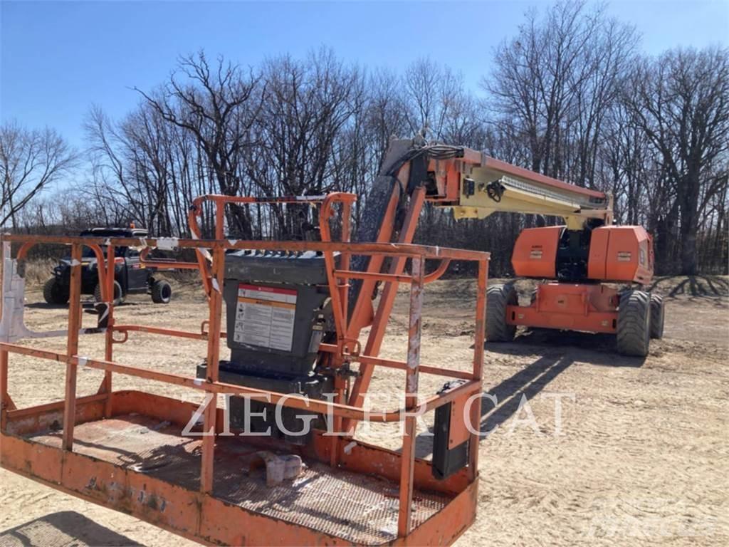 JLG 860SJ Nacelles articulées