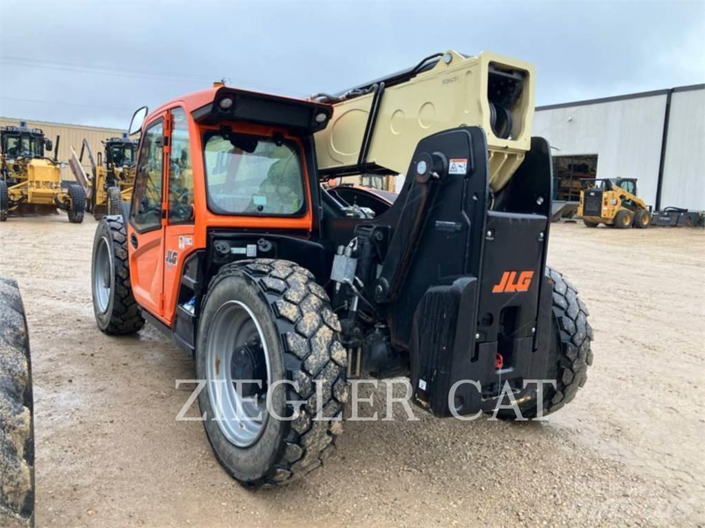 JLG 943 Chariot télescopique