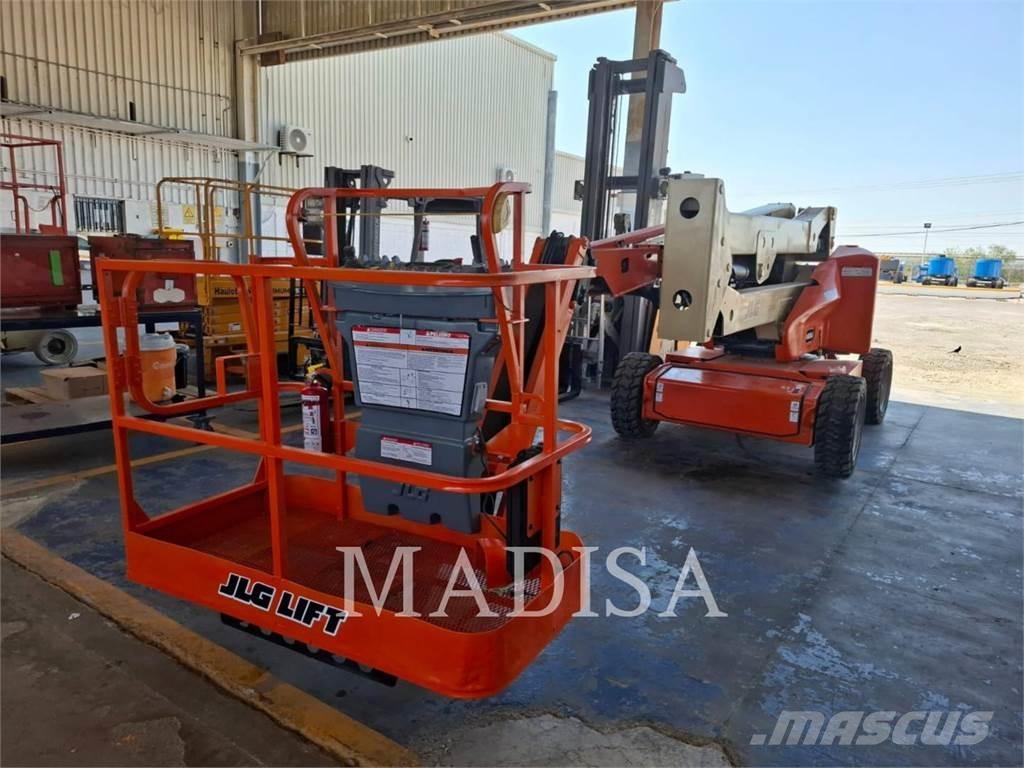 JLG E450AJ Nacelles articulées