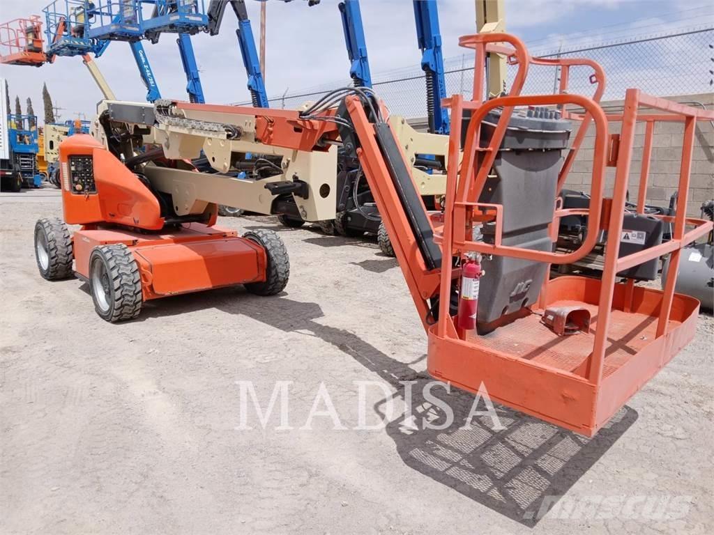 JLG E450AJ Nacelles articulées