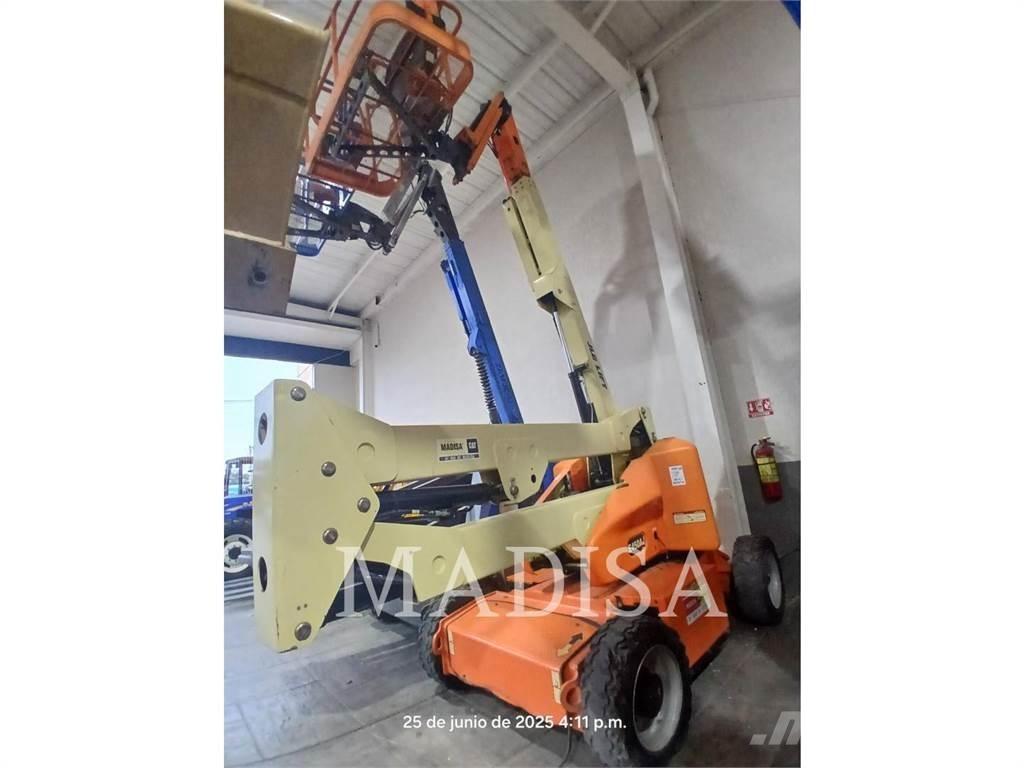 JLG E450AJ Autre nacelle élévatrice