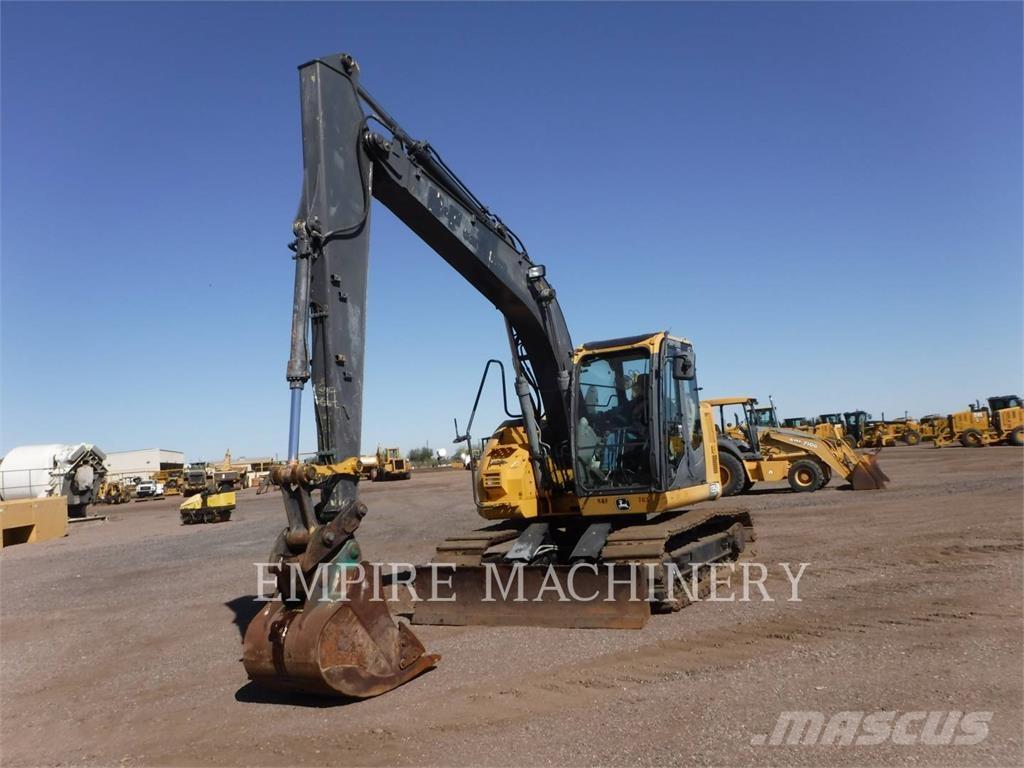 John Deere 135G Pelle sur chenilles