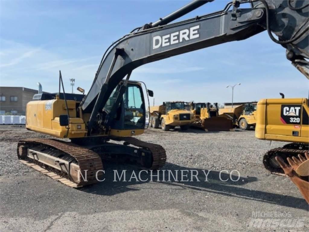 John Deere 210G Pelle sur chenilles