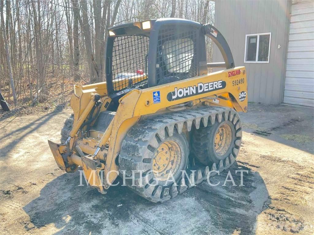 John Deere 240 Chargeuse compacte