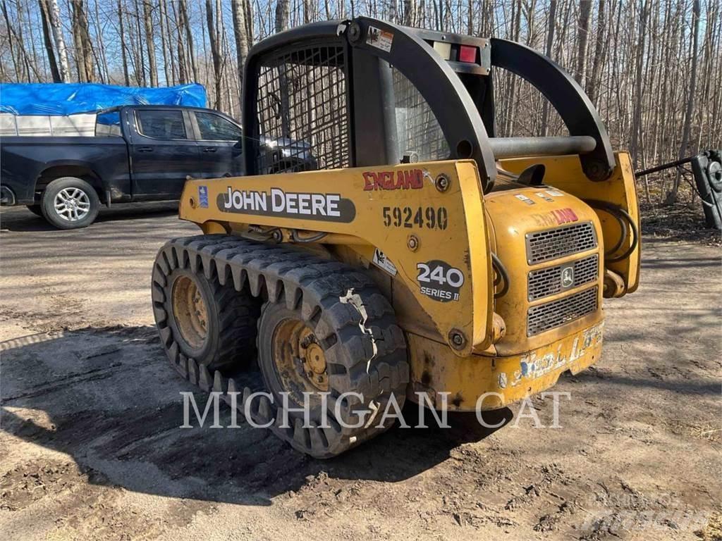 John Deere 240 Chargeuse compacte