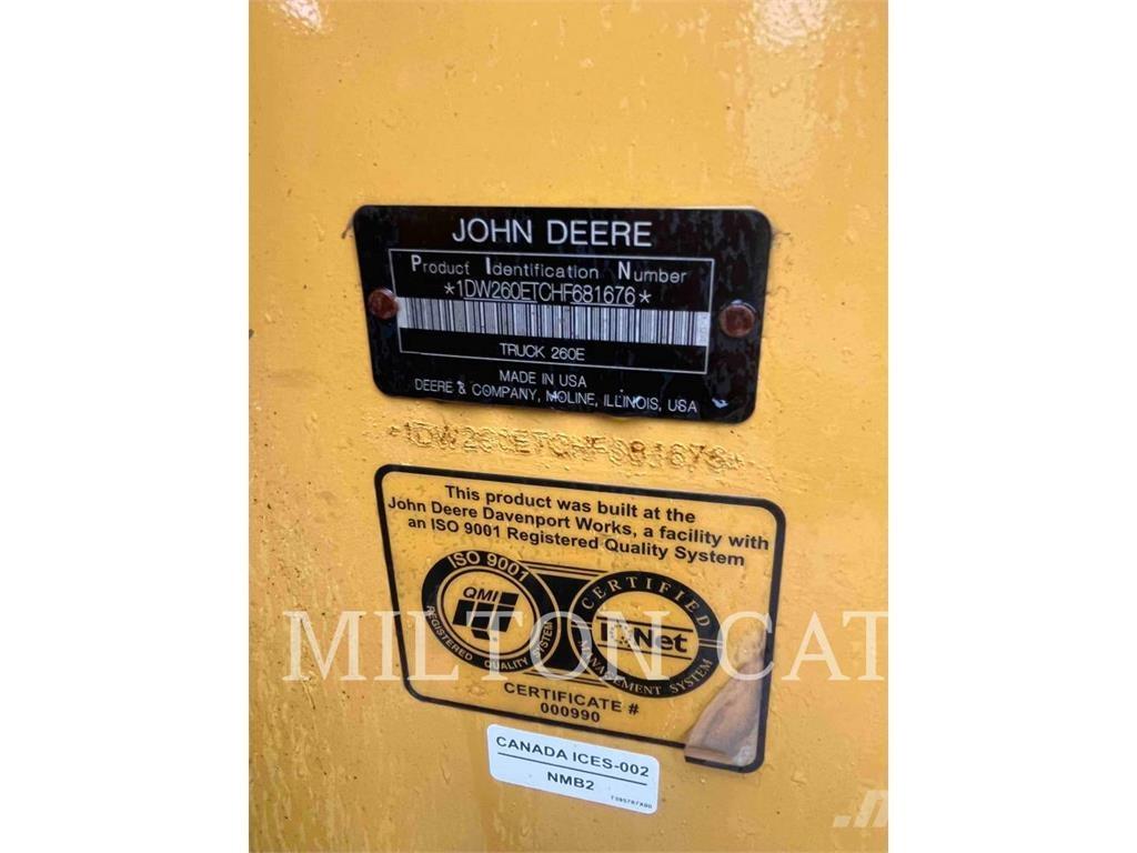 John Deere 260E Tombereau articulé