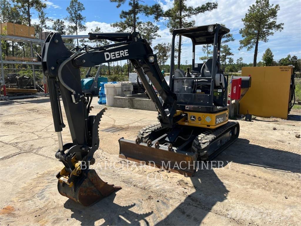 John Deere 30G Pelle sur chenilles