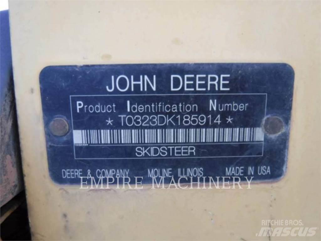 John Deere 323D Chargeuse compacte