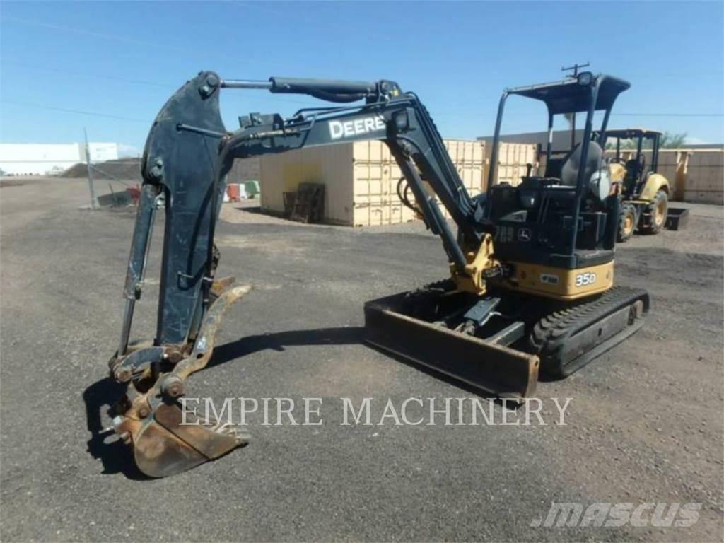 John Deere 35D Pelle sur chenilles