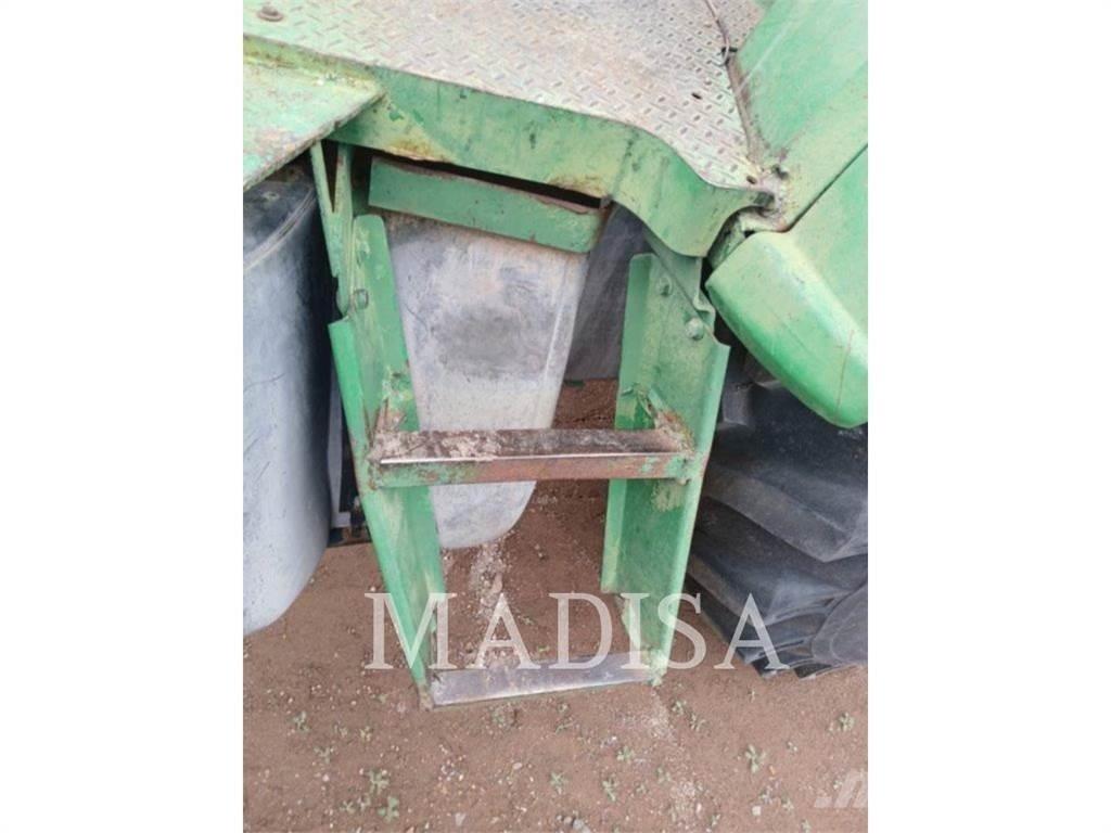 John Deere 6415 Tracteur