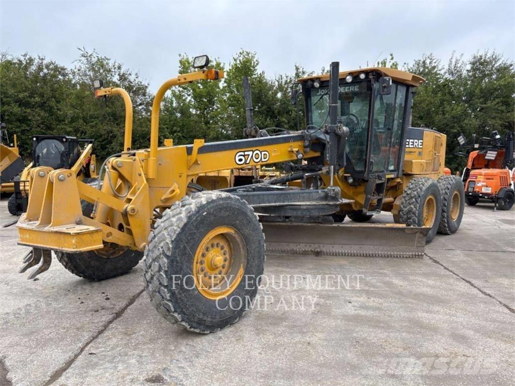 John Deere 670 Niveleuse