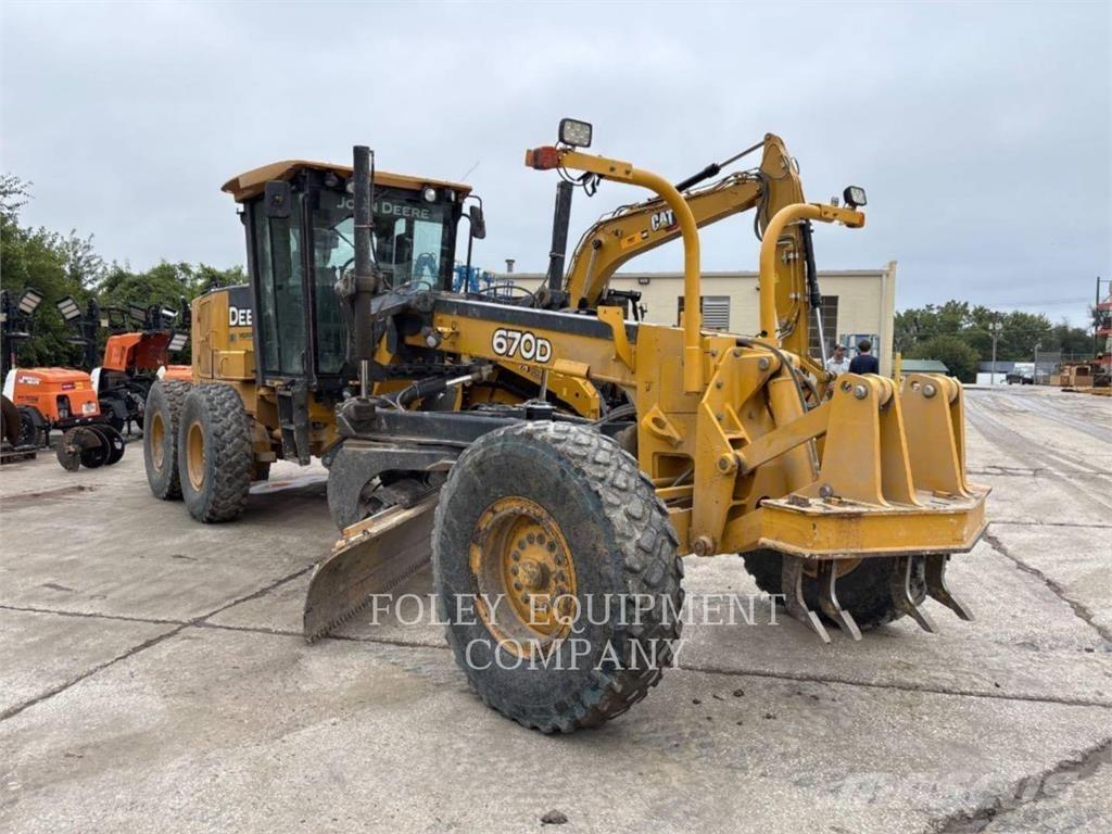 John Deere 670 Niveleuse