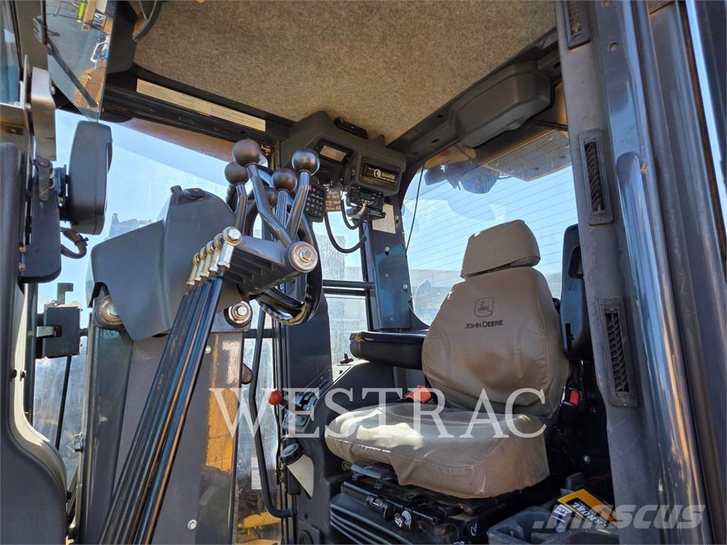 John Deere 670G Niveleuse