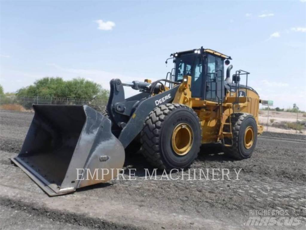 John Deere 744L Chargeuse sur pneus