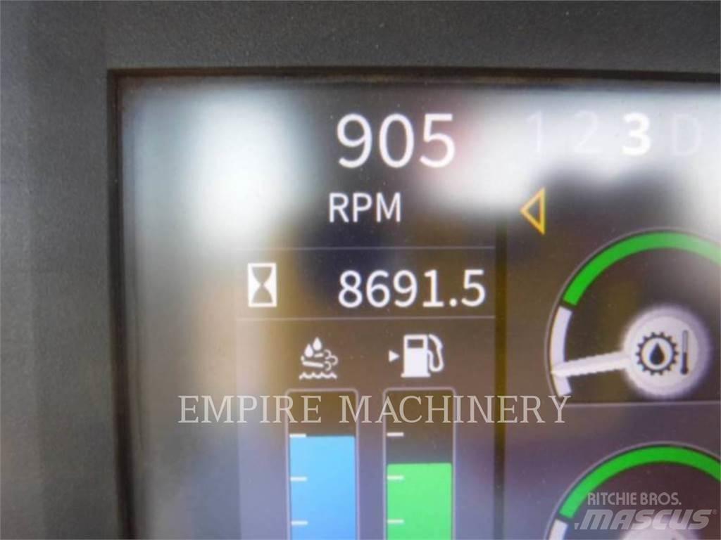 John Deere 744L Chargeuse sur pneus