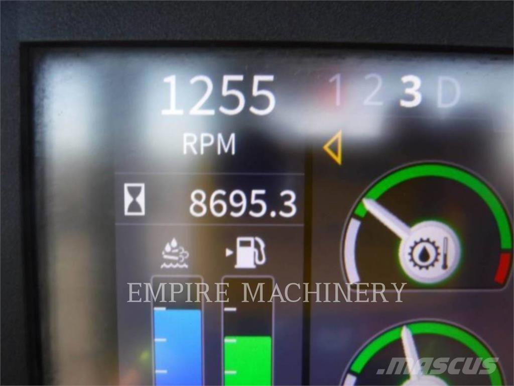 John Deere 744L Chargeuse sur pneus