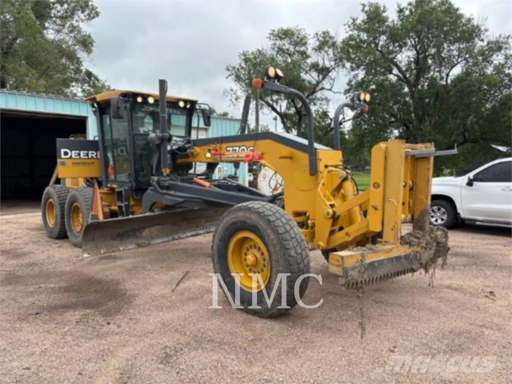 John Deere 770G Niveleuse