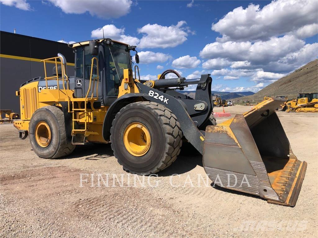 John Deere 824K Chargeuse sur pneus