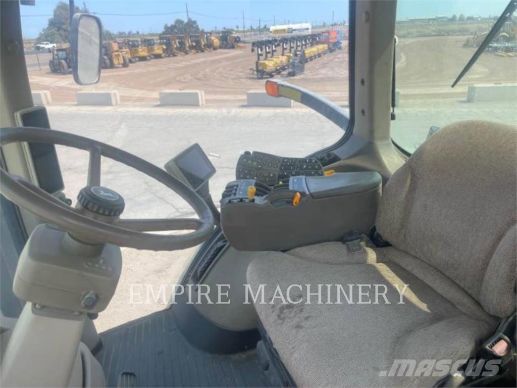 John Deere 8320R Tracteur