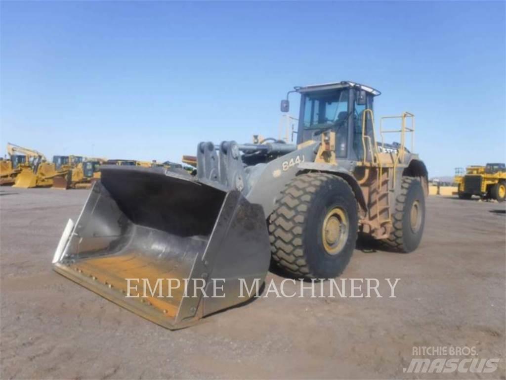 John Deere 844J Chargeuse sur pneus