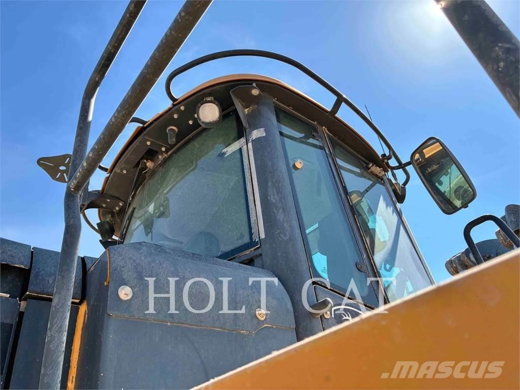 John Deere 844K III Chargeuse sur pneus