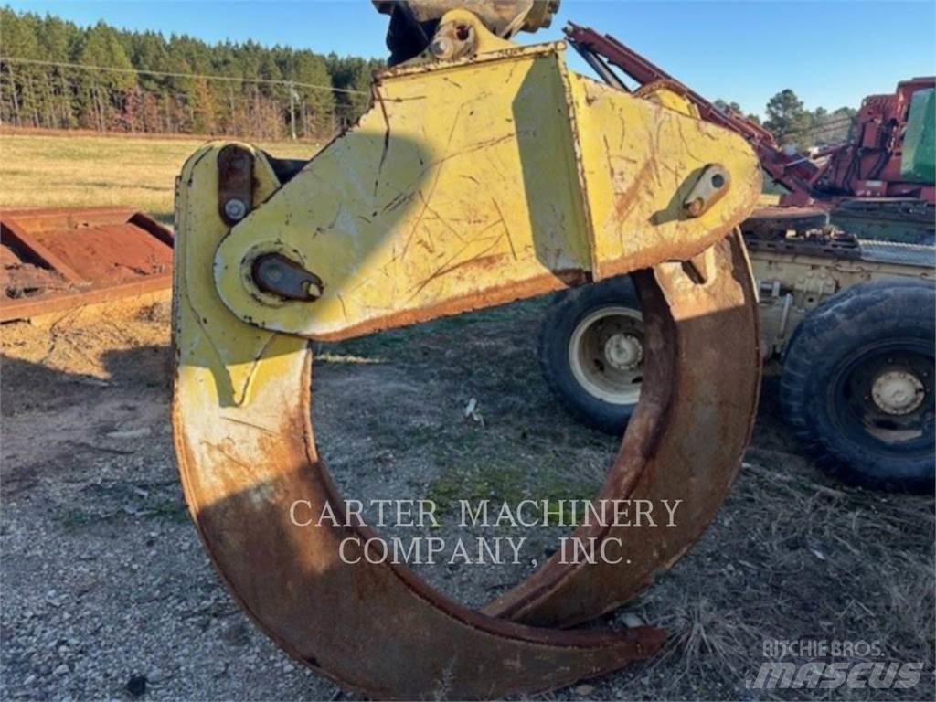 John Deere 848H Débusqueur