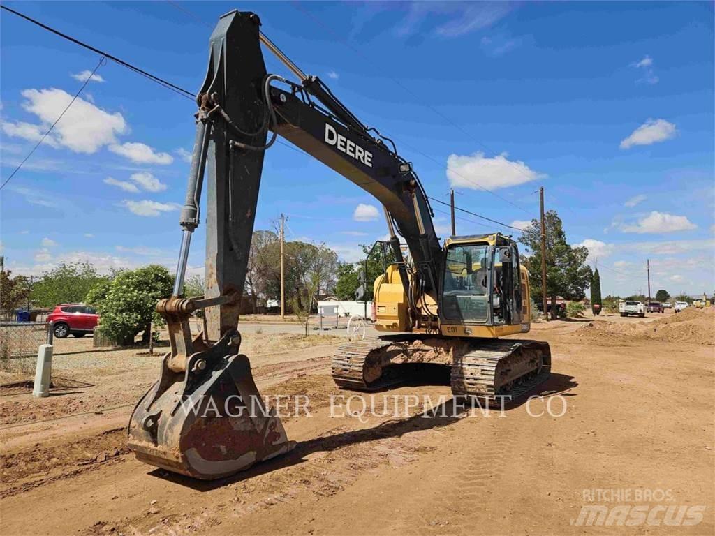 John Deere & CO. 245G LC Pelle sur chenilles