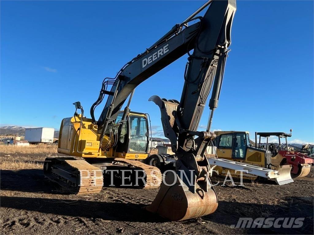 John Deere & CO. 245GLC Pelle sur chenilles