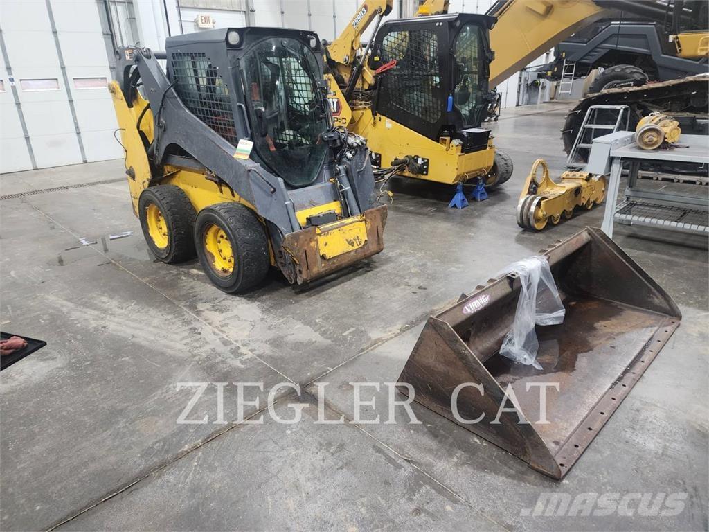 John Deere & CO. 318G Chargeuse compacte