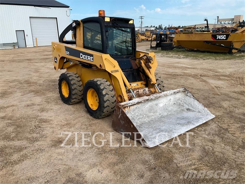 John Deere & CO. 325 Chargeuse compacte