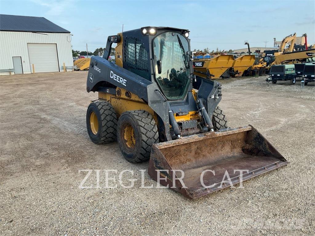 John Deere & CO. 330G Chargeuse sur chenilles