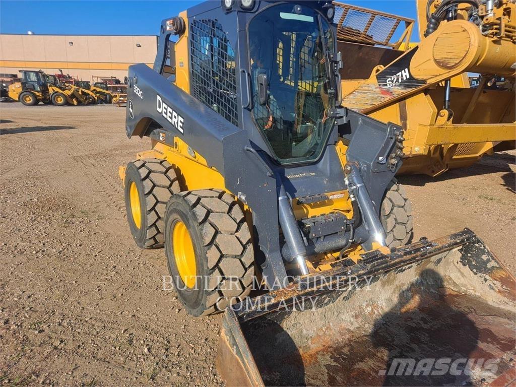 John Deere & CO. 332G Chargeuse compacte
