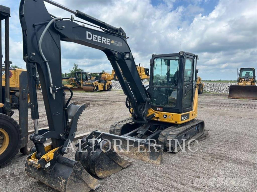 John Deere & CO. 60G Pelle sur chenilles