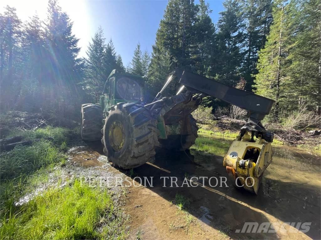 John Deere & CO. 648L Débusqueur