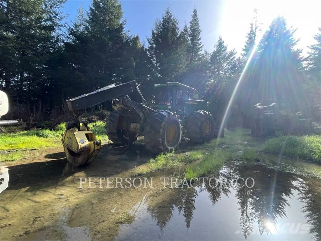 John Deere & CO. 648L Débusqueur