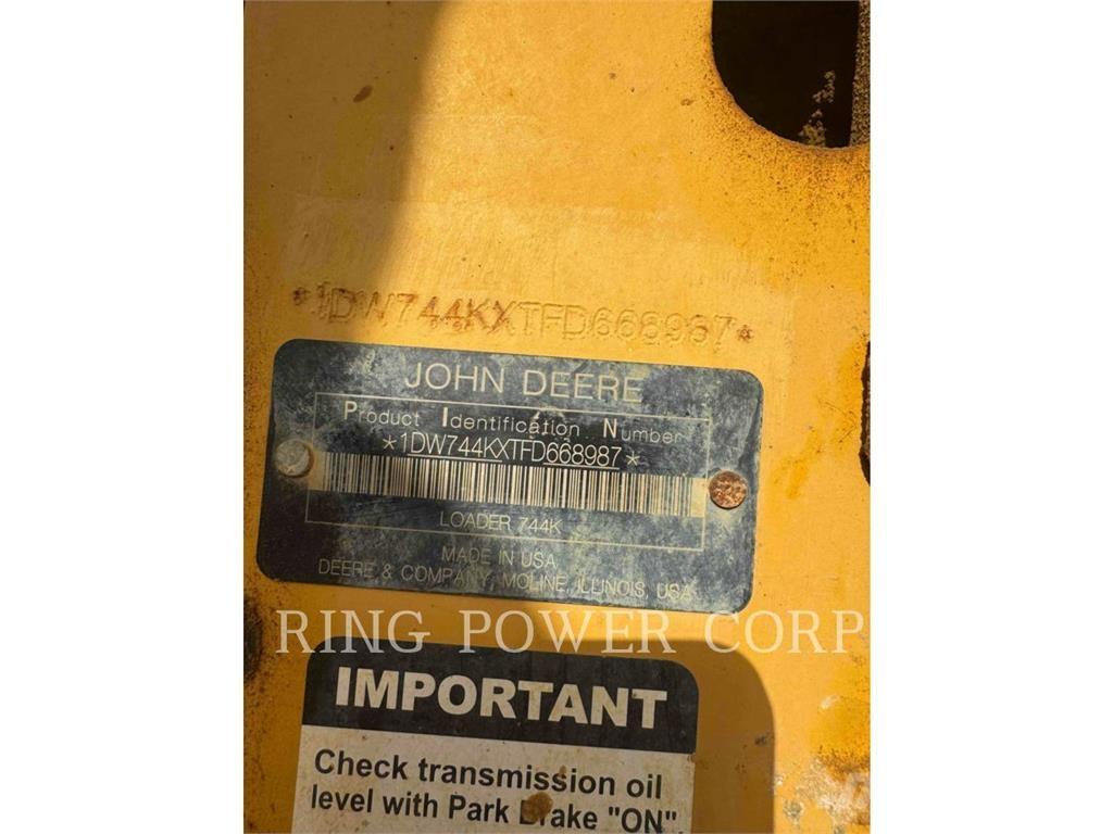 John Deere & CO. 744K Chargeuse sur pneus
