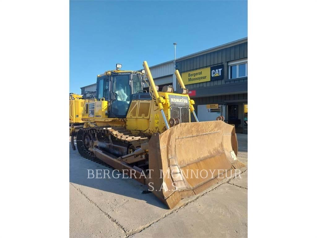 Komatsu D65 Bouteurs sur chenilles