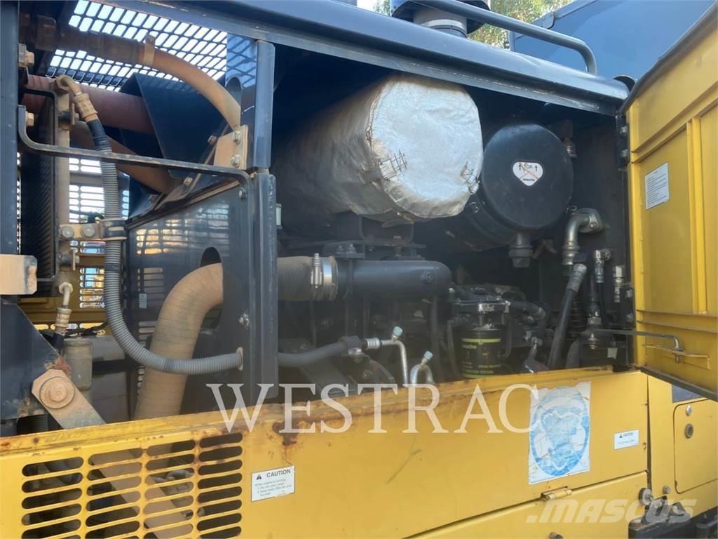 Komatsu GD555-5 Niveleuse