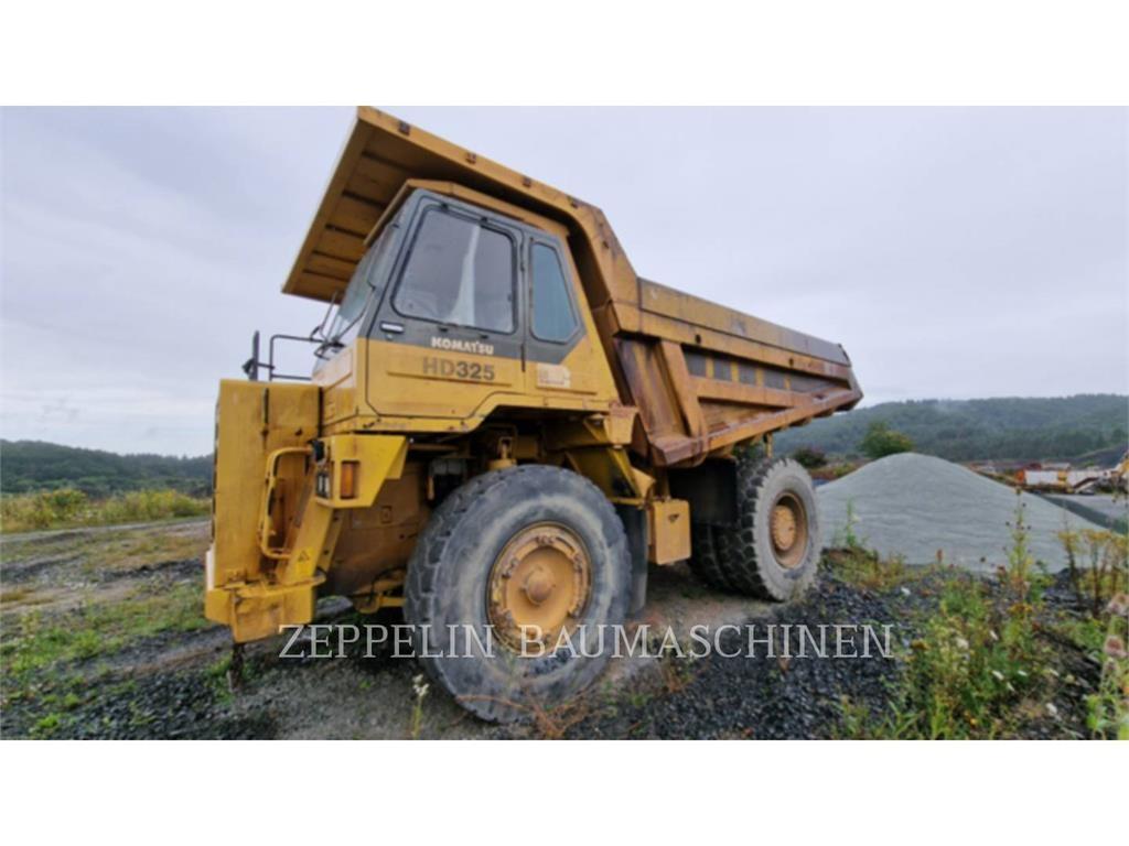 Komatsu HD325-6 Tombereau articulé