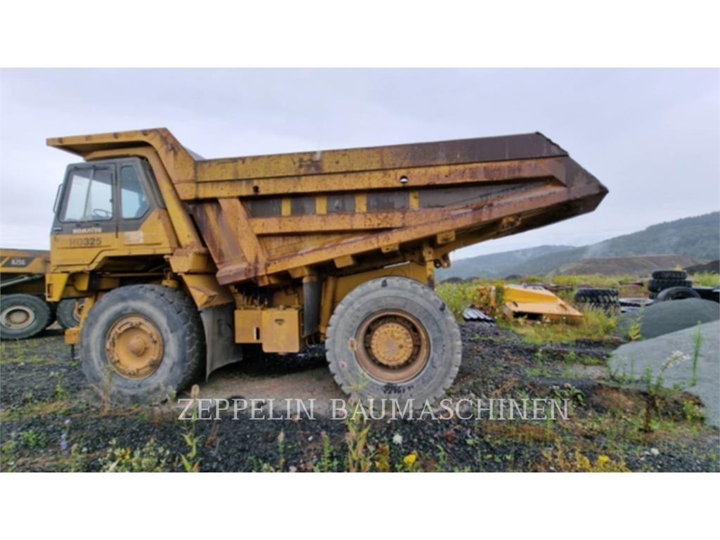Komatsu HD325-6 Tombereau articulé