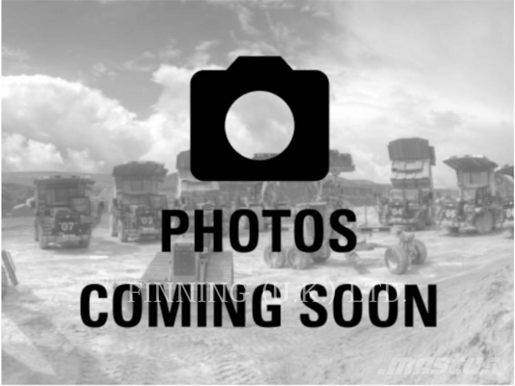 Komatsu PC210-11E0 Pelle sur chenilles