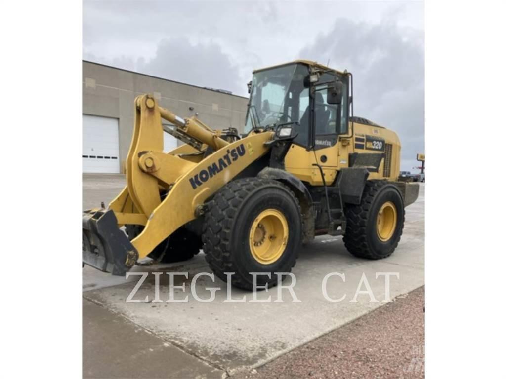 Komatsu WA320 Chargeuse sur pneus