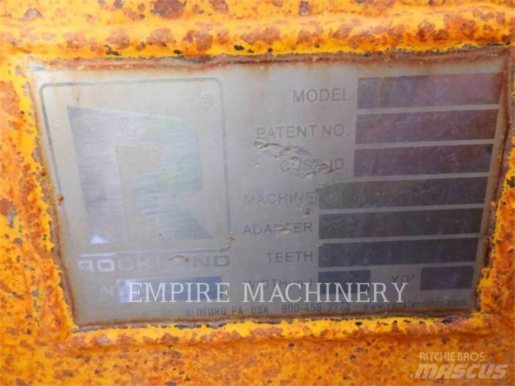 Komatsu WA600-8 Chargeuse sur pneus
