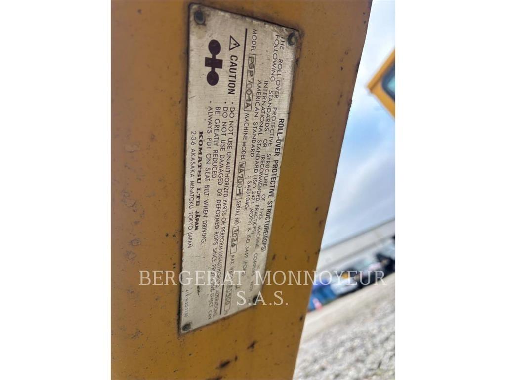 Komatsu WA700 Chargeuse sur pneus