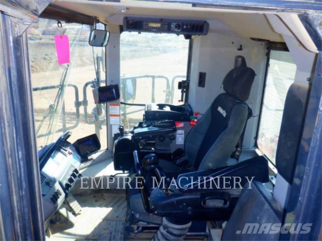 Komatsu WA900-8 Chargeuse sur pneus