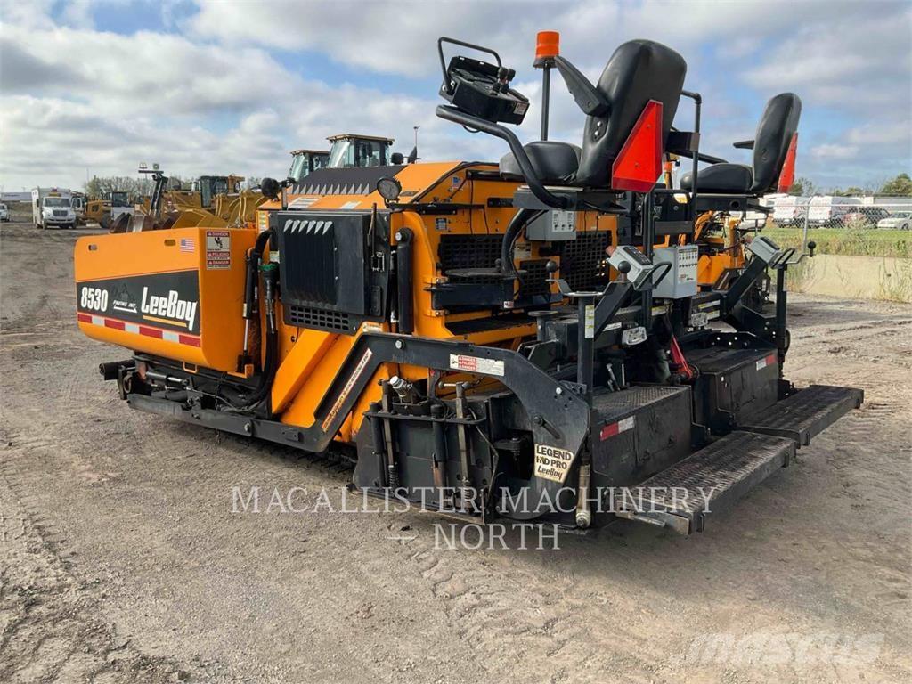 LeeBoy 8530 Finisseur